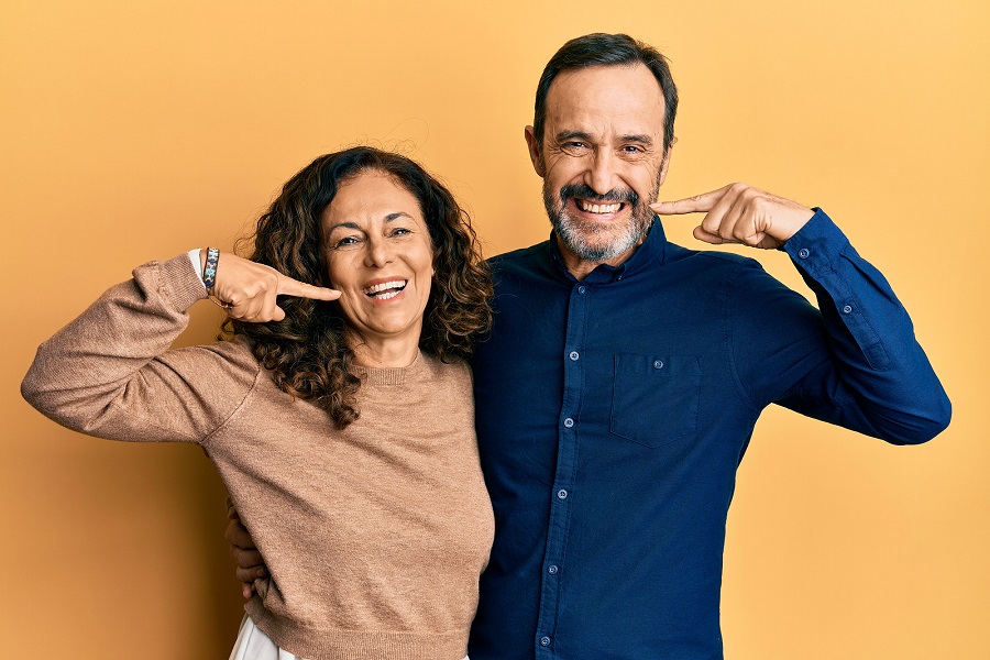 The Difference Between Full and Partial Dentures