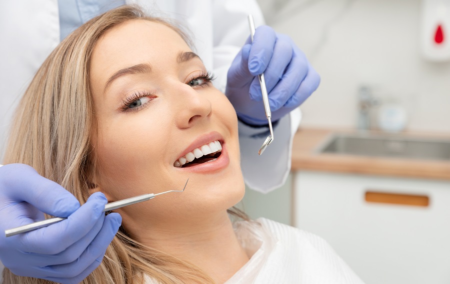Insights on Your Treatment and Restoration Options for a Cracked Tooth